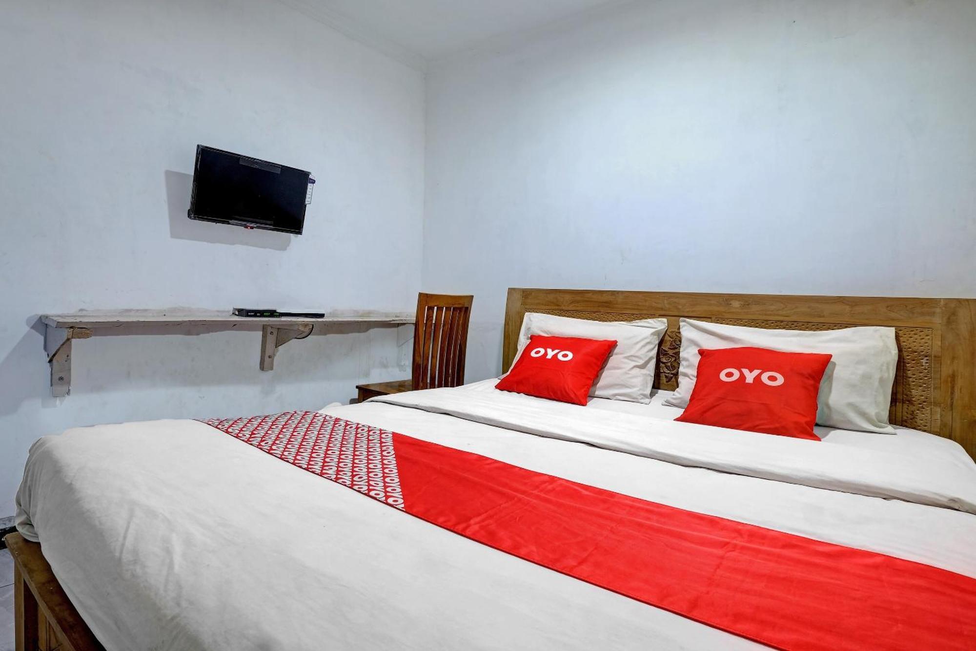 Oyo Life 92877 Hotel Rainbow 7296 Семаранг Екстериор снимка