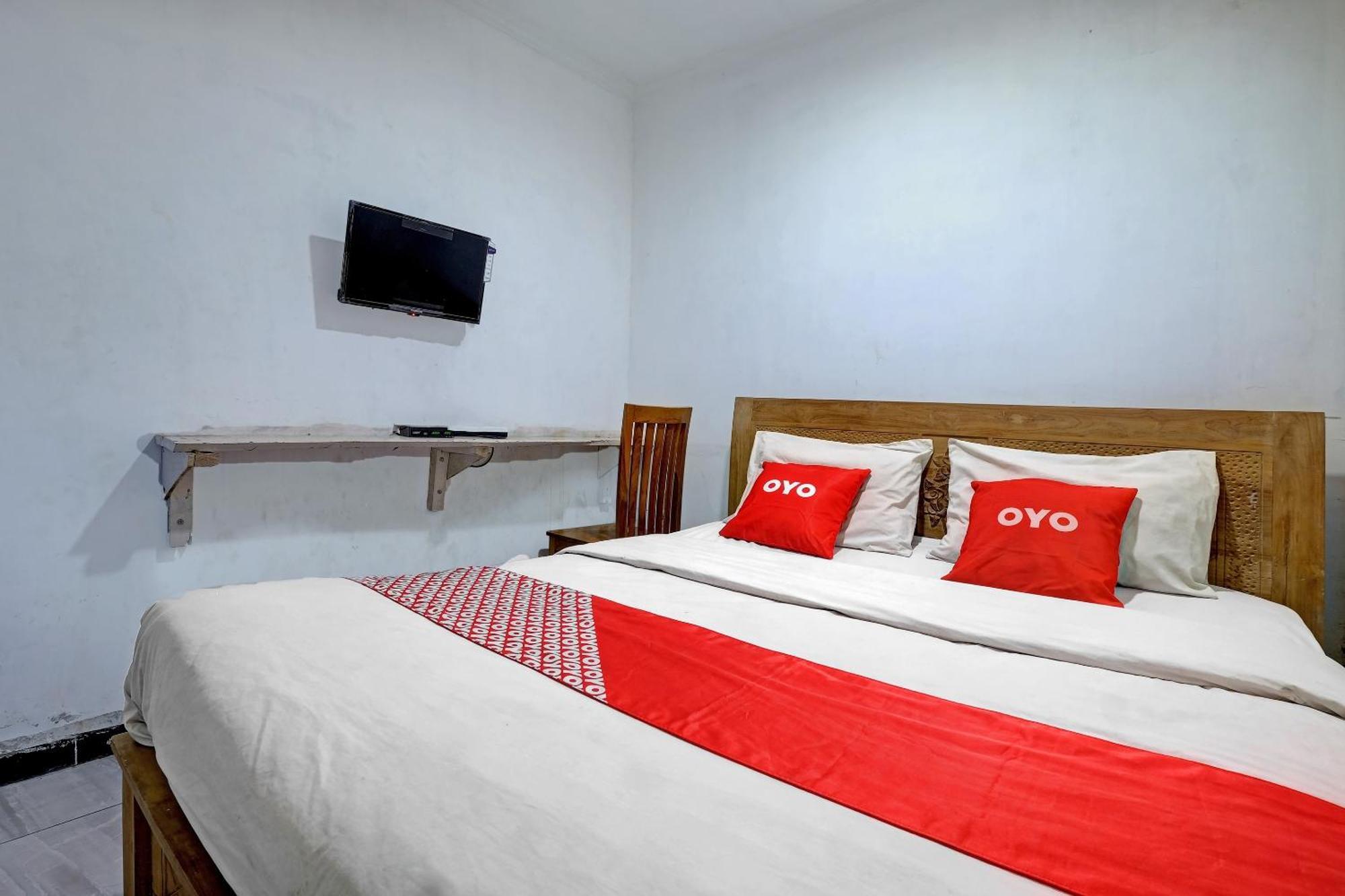 Oyo Life 92877 Hotel Rainbow 7296 Семаранг Екстериор снимка